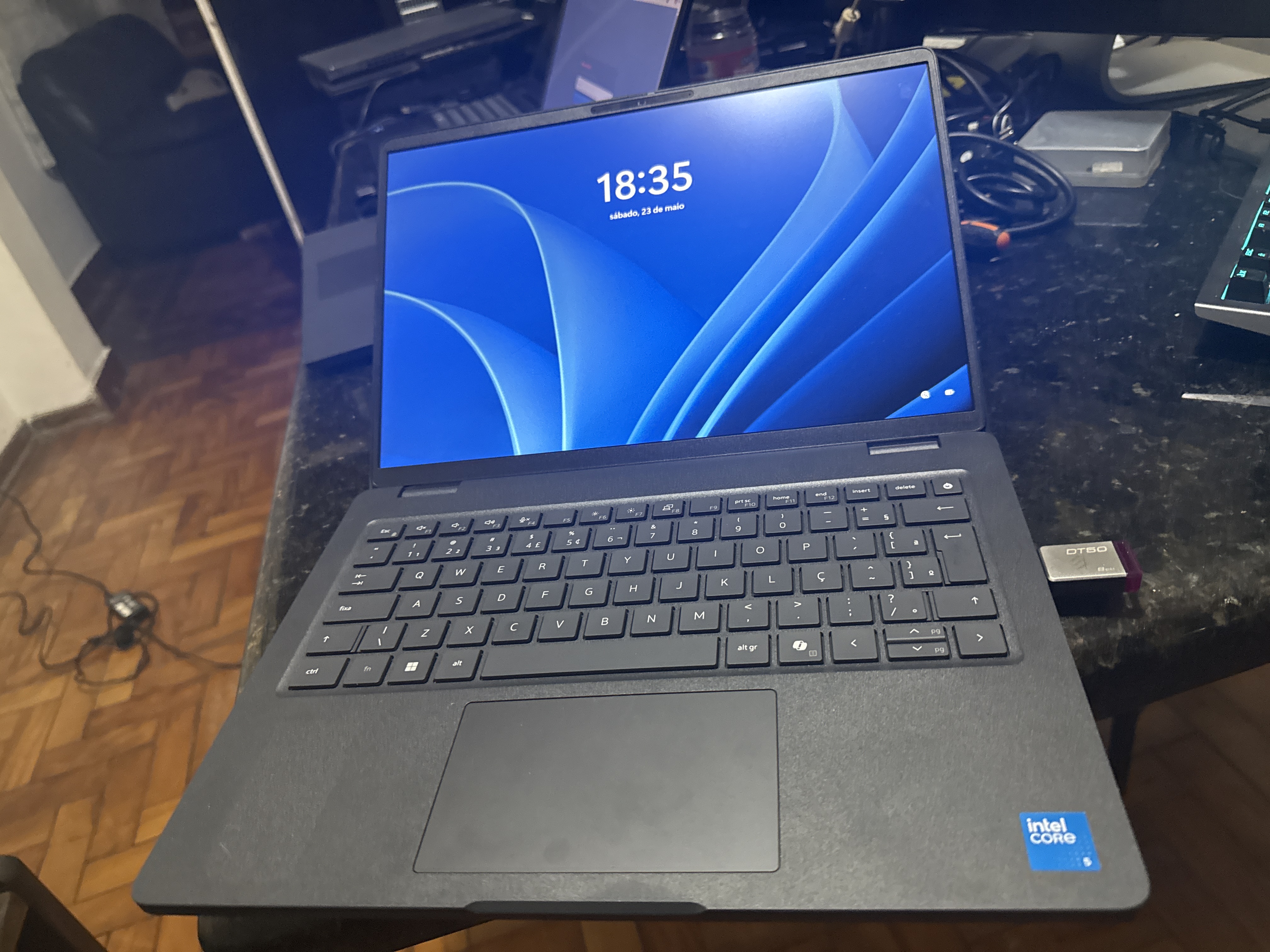 Dell Pro 14 PC14250