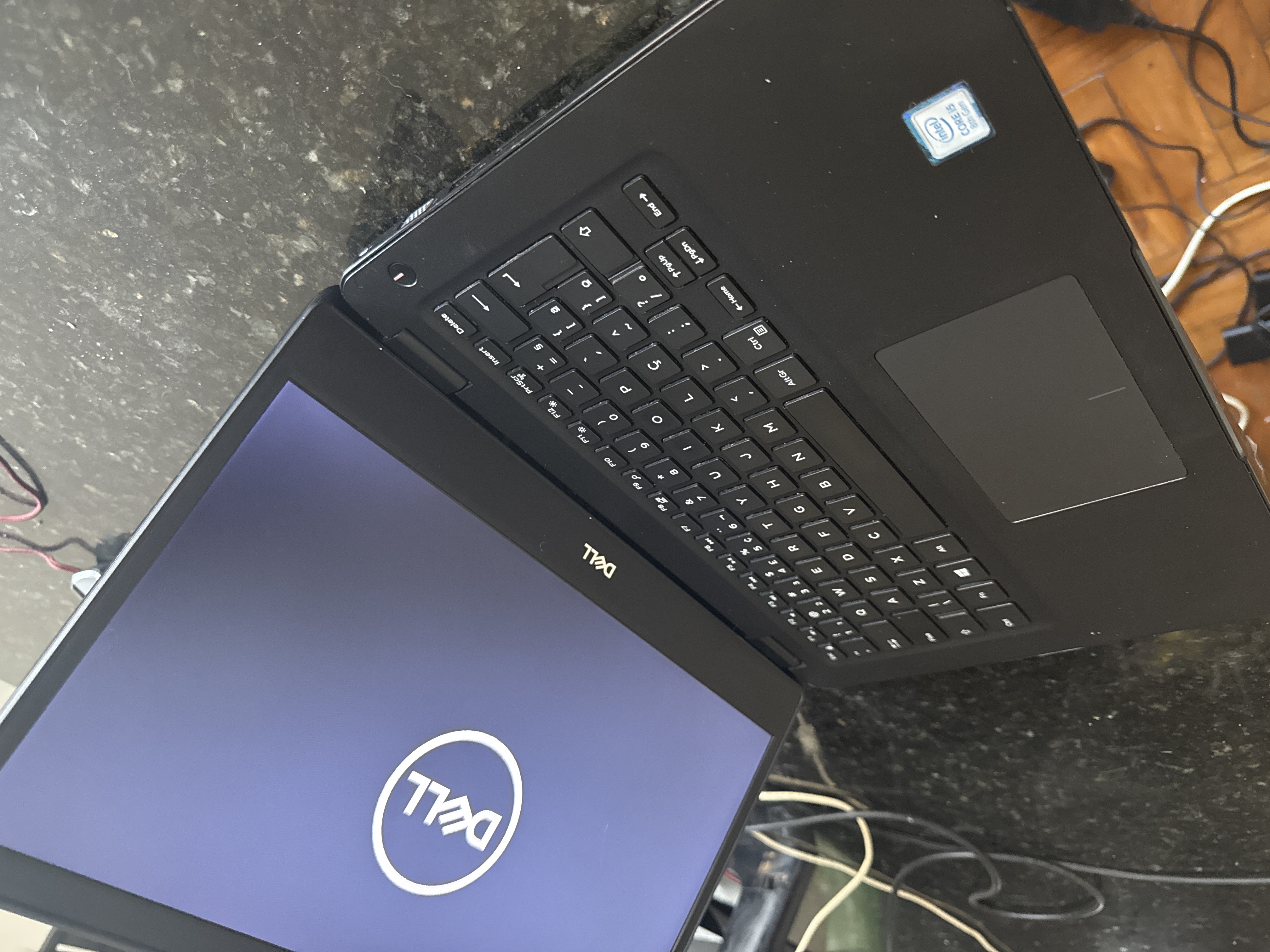 Imagem principal de Latitude 3400