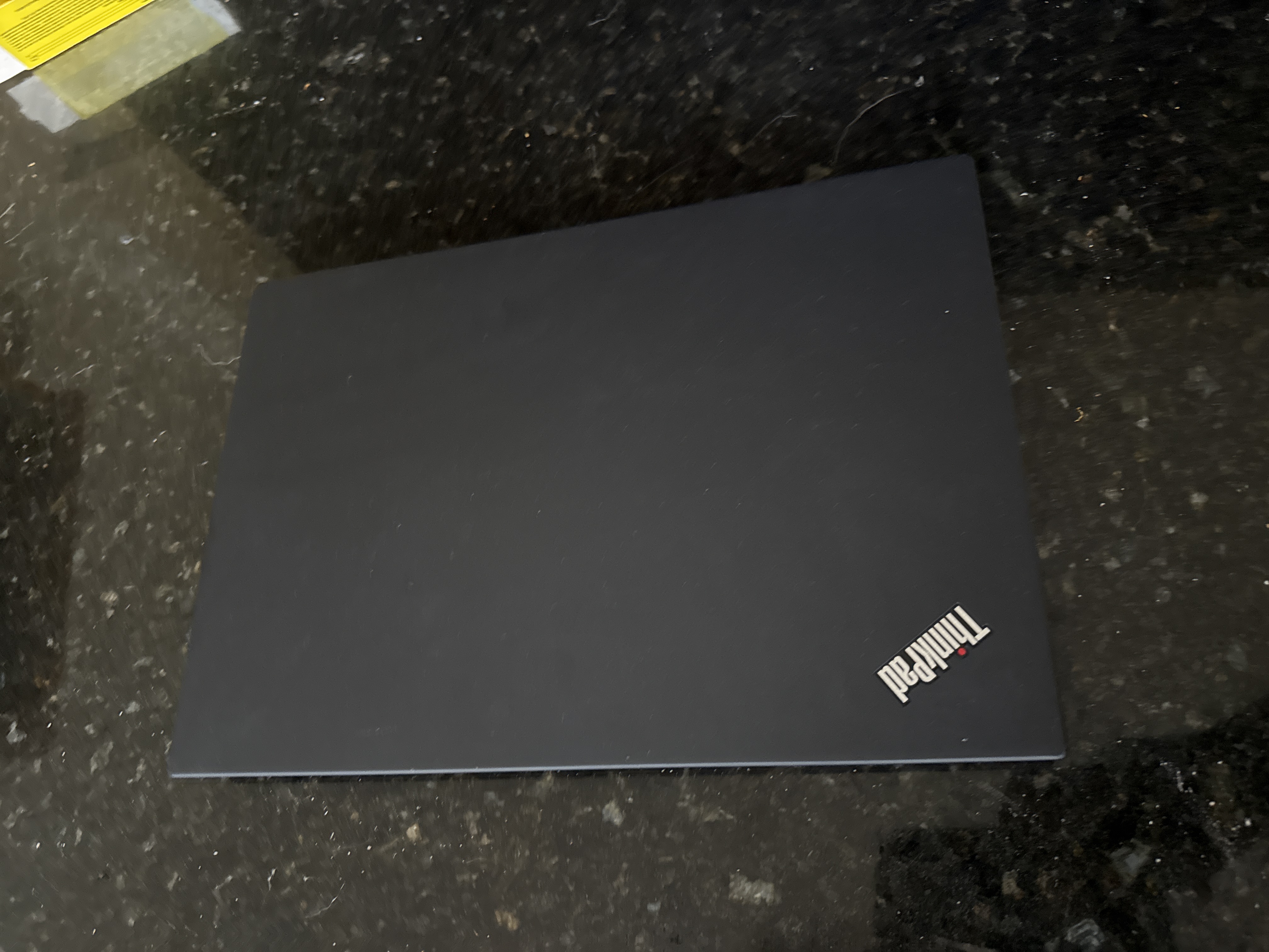 ThinkPad T490