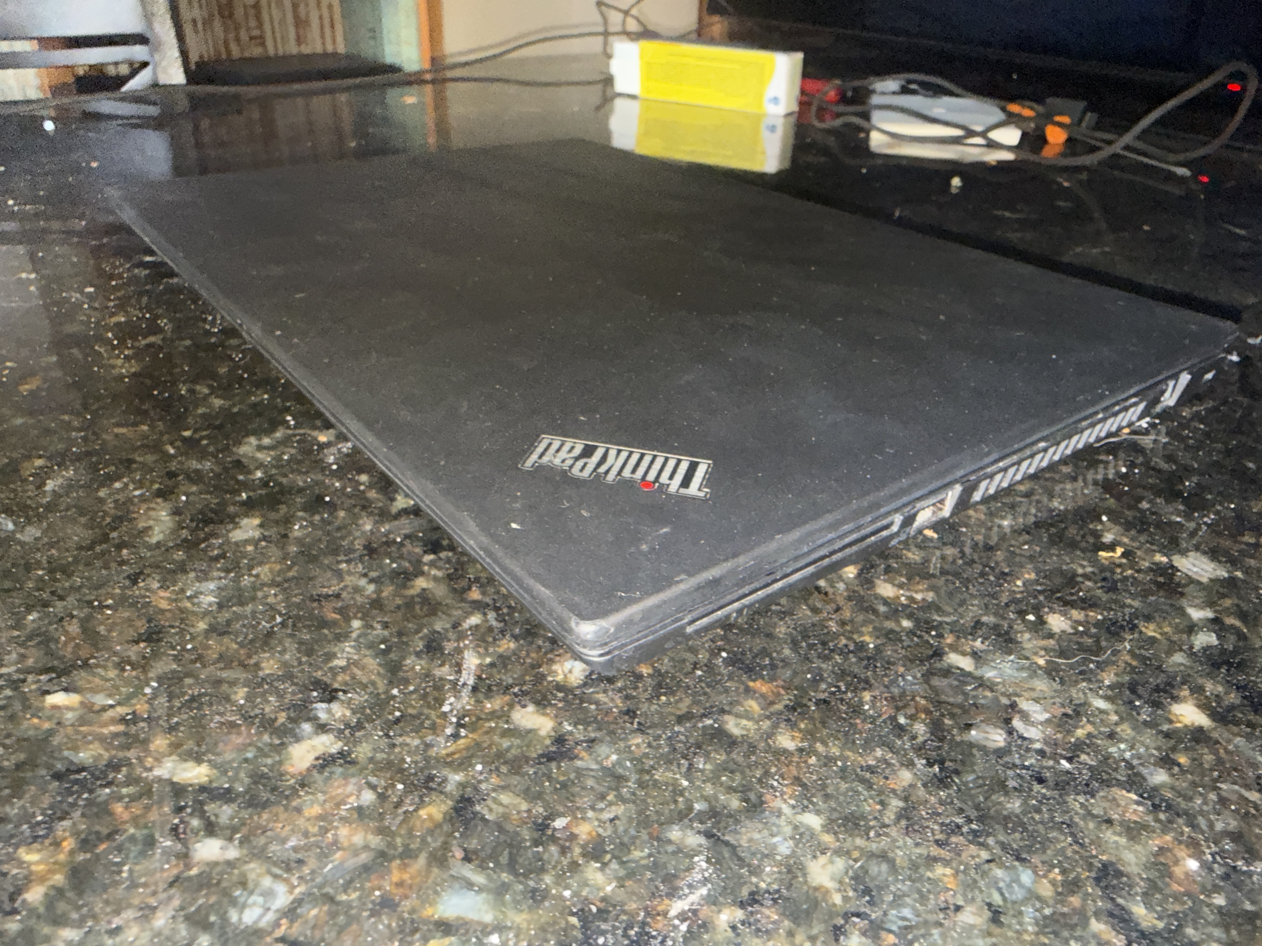 ThinkPad T490